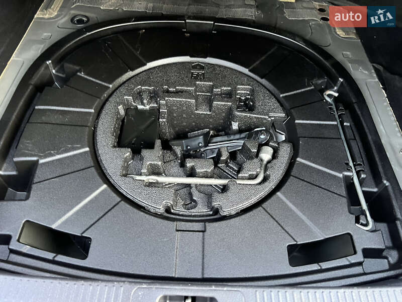 Седан Toyota Camry 2017 в Києві