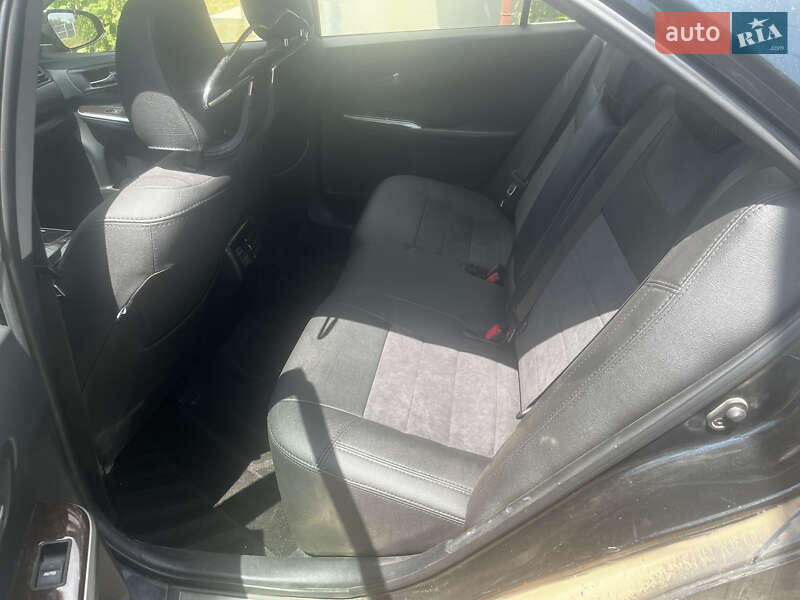 Седан Toyota Camry 2015 в Києві