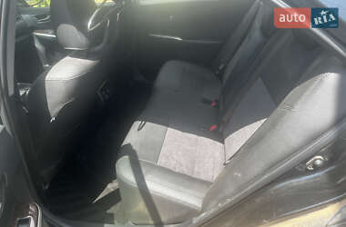 Седан Toyota Camry 2015 в 