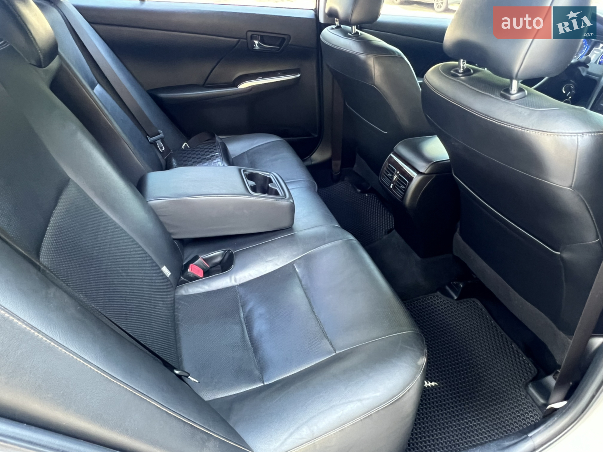 2016 Toyota Camry - мініатюра 20