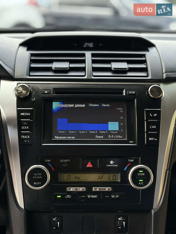 Седан Toyota Camry 2012 в Киеве