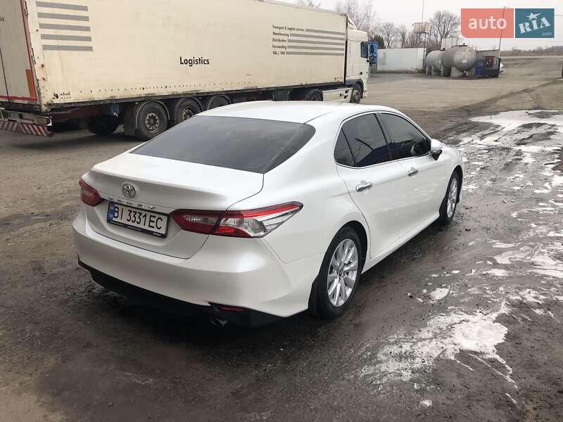 Седан Toyota Camry 2020 в Решетилівці