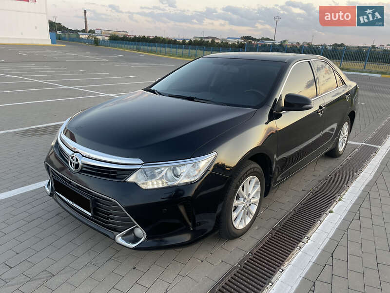 Toyota Camry 2015