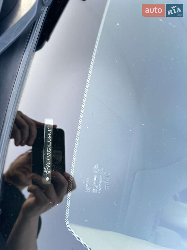 Седан Toyota Camry 2012 в Чернівцях