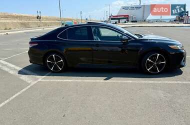 Седан Toyota Camry 2018 в 