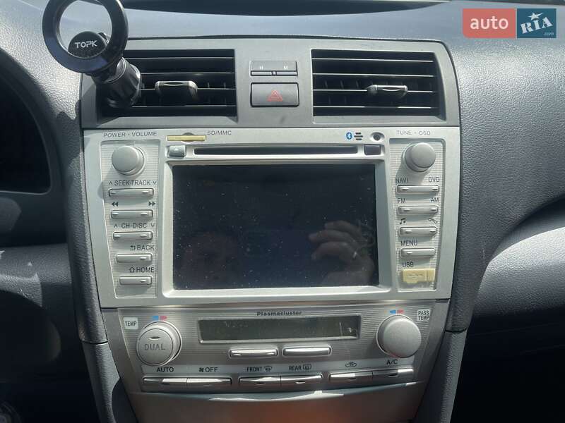 Седан Toyota Camry 2009 в Львові