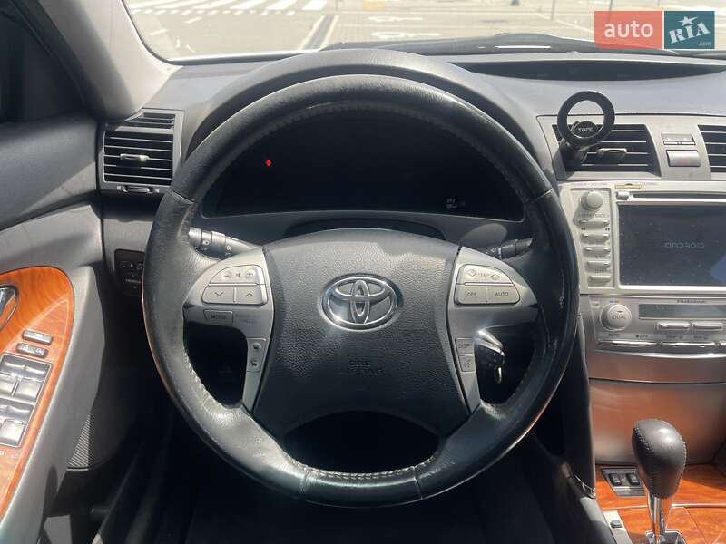 Седан Toyota Camry 2009 в Львові