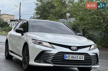 Седан Toyota Camry 2021 в Дніпрі