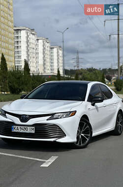 Седан Toyota Camry 2019 в Києві