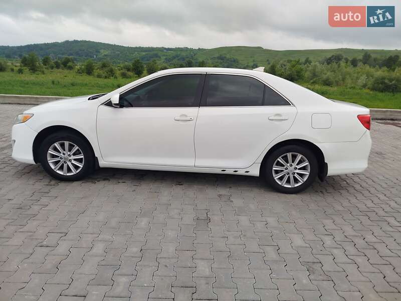 Toyota Camry 2014