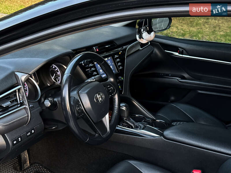 Седан Toyota Camry 2018 в Ужгороді фото 12 Седан Toyota Camry 2018 в Ужгороді