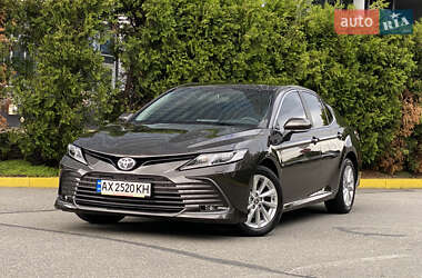 Седан Toyota Camry 2021 в Киеве