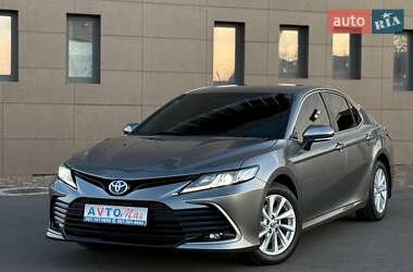 Седан Toyota Camry 2022 в Кривом Роге