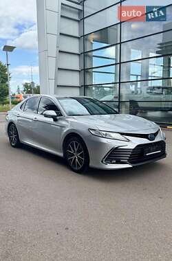 Седан Toyota Camry 2024 в Киеве
