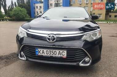 Седан Toyota Camry 2017 в Києві