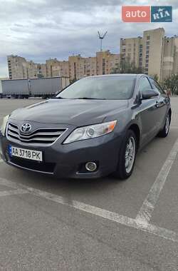 Седан Toyota Camry 2011 в Києві