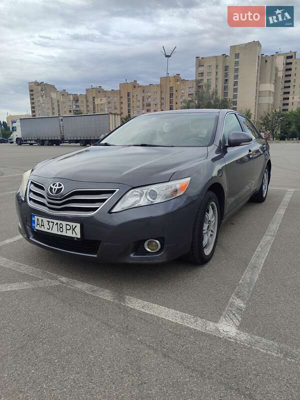 Toyota Camry 2011