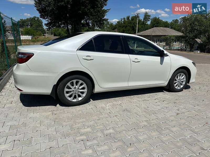 Седан Toyota Camry 2016 в Балті
