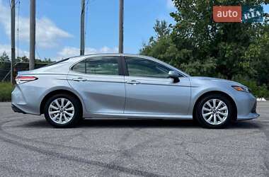 Седан Toyota Camry 2019 в 