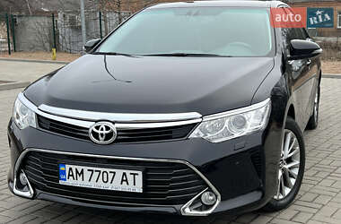 Седан Toyota Camry 2017 в Житомирі