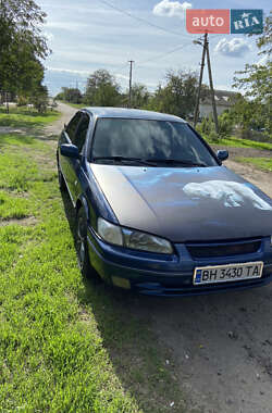 Седан Toyota Camry 1998 в Николаеве
