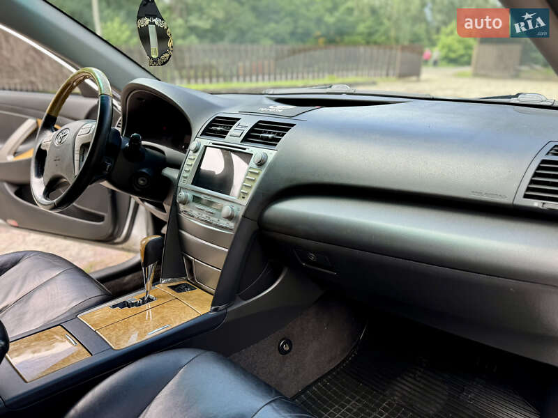 Седан Toyota Camry 2006 в Харькове