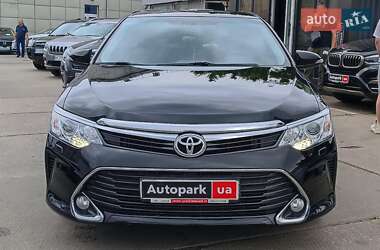 Седан Toyota Camry 2017 в 