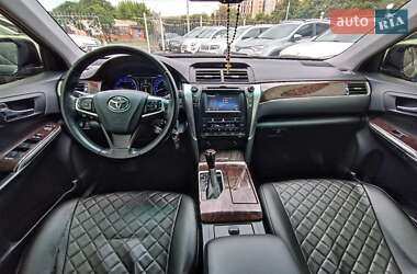 Седан Toyota Camry 2017 в 