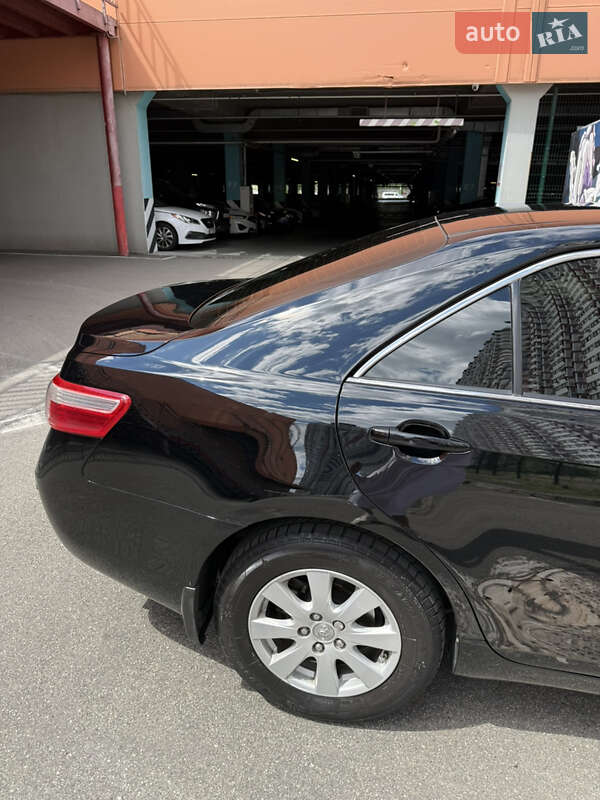 Седан Toyota Camry 2008 в Києві
