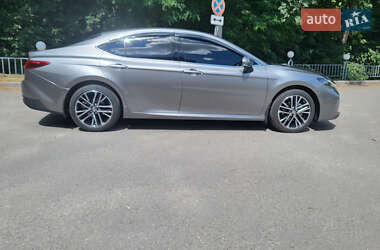 Седан Toyota Camry 2024 в 