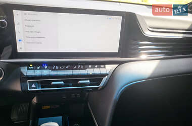 Седан Toyota Camry 2024 в 