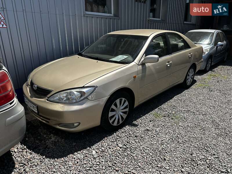 Toyota Camry 2004