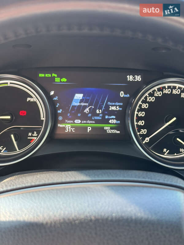 Седан Toyota Camry 2019 в Києві
