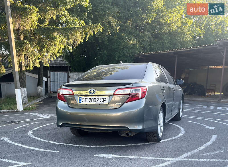 Седан Toyota Camry 2012 в Кельменцях