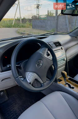 Седан Toyota Camry 2007 в Кривому Розі