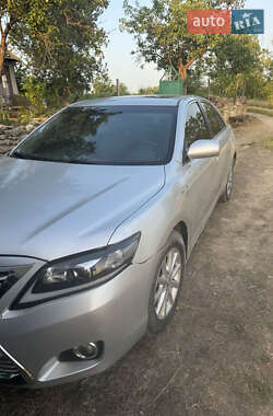 Седан Toyota Camry 2010 в Окнах