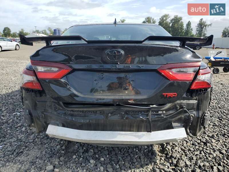 Седан Toyota Camry 2023 в Львове