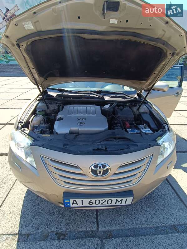 Седан Toyota Camry 2007 в Броварах