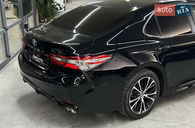 Седан Toyota Camry 2018 в 