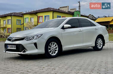 Седан Toyota Camry 2017 в Тернополе