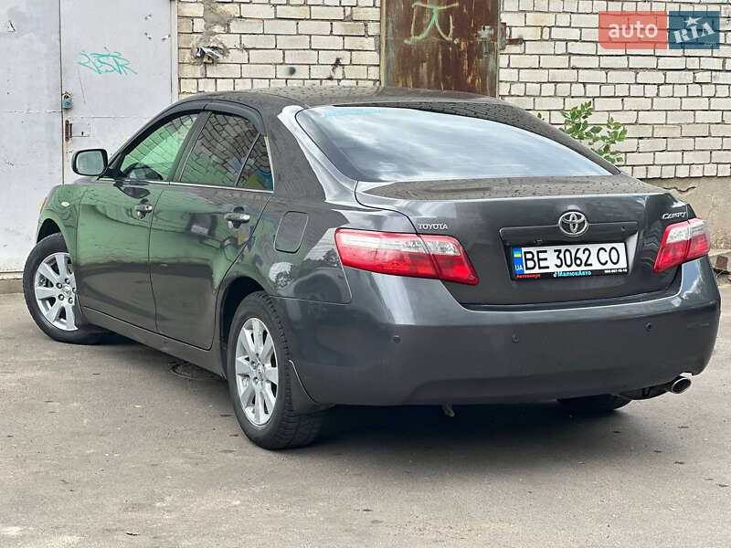 Седан Toyota Camry 2007 в 