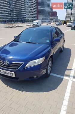 Седан Toyota Camry 2006 в Киеве