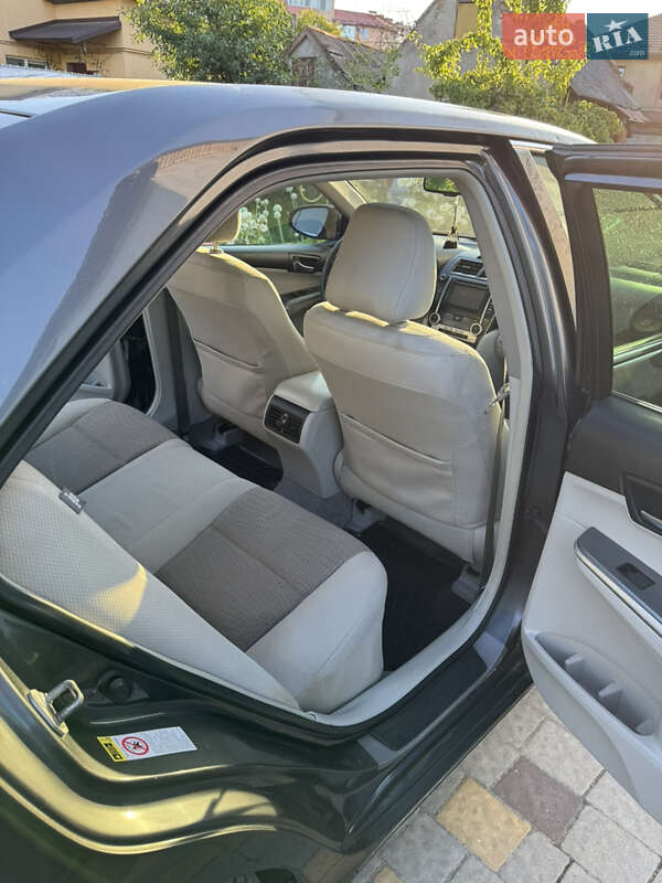 Седан Toyota Camry 2012 в Львові