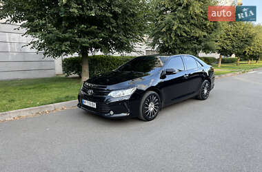 Седан Toyota Camry 2017 в Києві