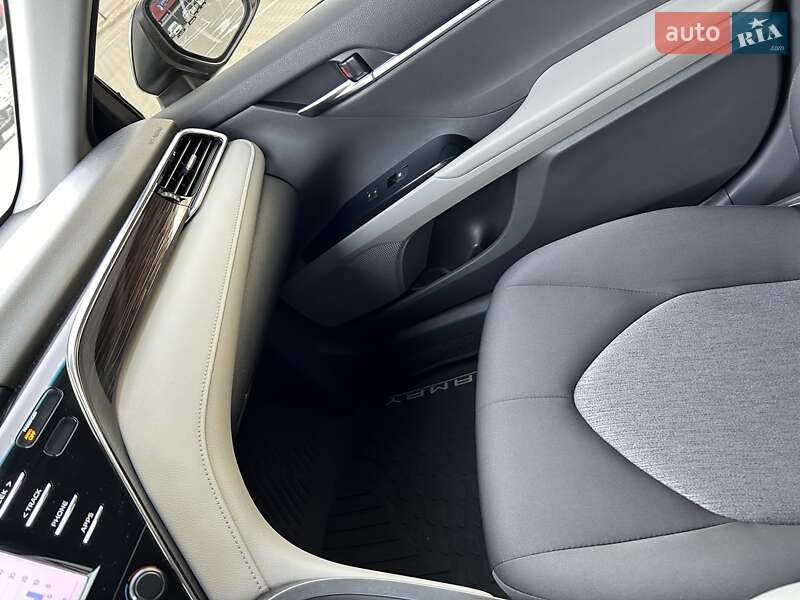 Седан Toyota Camry 2017 в Киеве фото 28 Седан Toyota Camry 2017 в Киеве