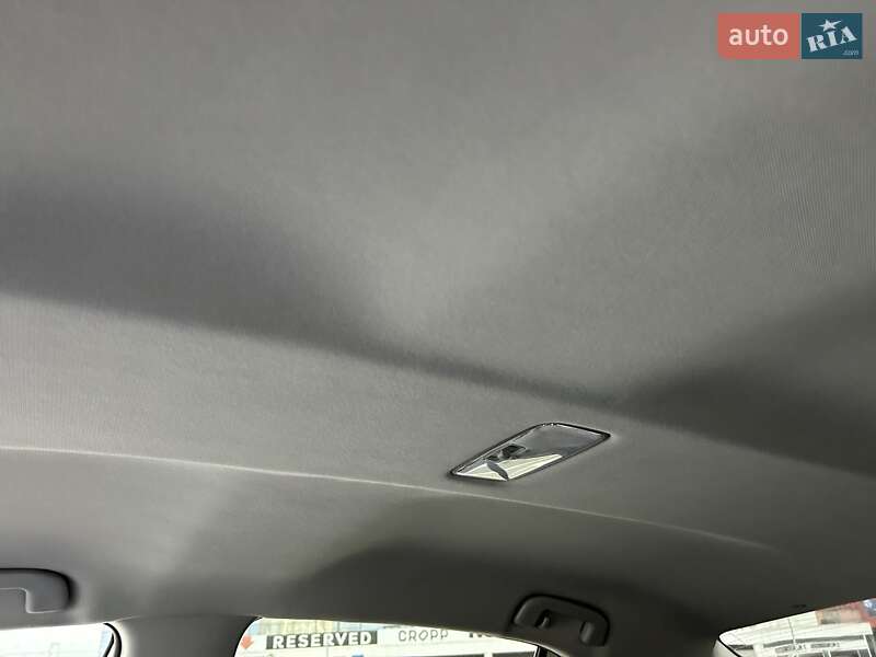 Седан Toyota Camry 2017 в Киеве фото 67 Седан Toyota Camry 2017 в Киеве