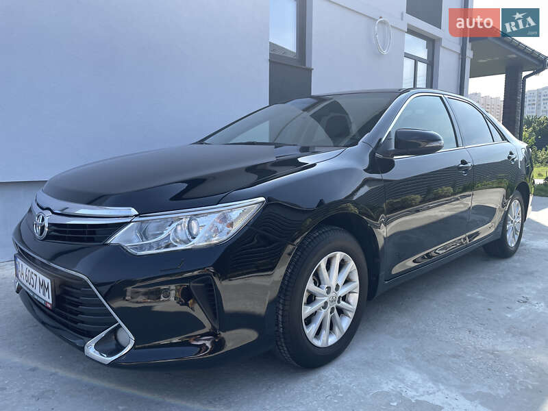 Toyota Camry 2017