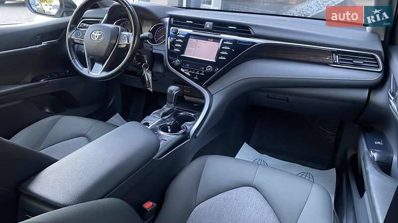 Седан Toyota Camry 2018 в Одесі