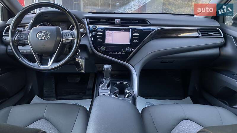 Седан Toyota Camry 2018 в Одесі