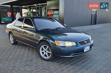Седан Toyota Camry 2000 в Одессе